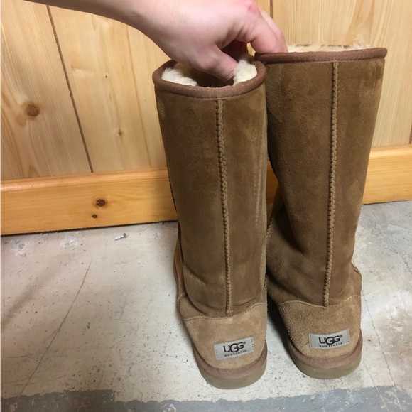 Ugg classic tall boot - Picture 4 of 8